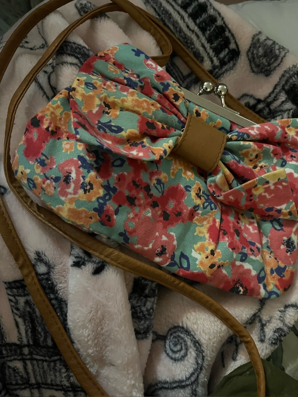 American Eagle Outfitters~ Purse ~ Floral Bow Crossbody
